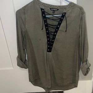 Medium top from express